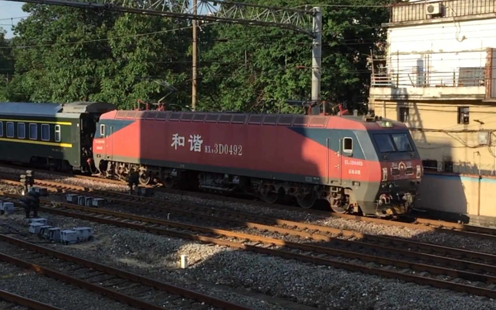 【京九线】电力客车z181南昌二场2道通过,京局京段hx3d492