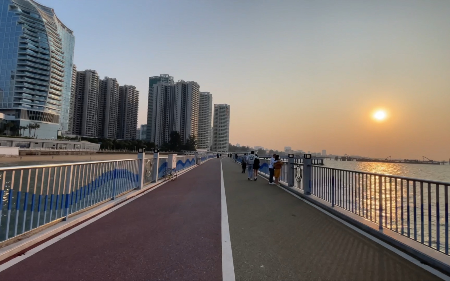 (银滩中路-冯家江大桥-海景大道-廉州湾大道-海景广场)路段