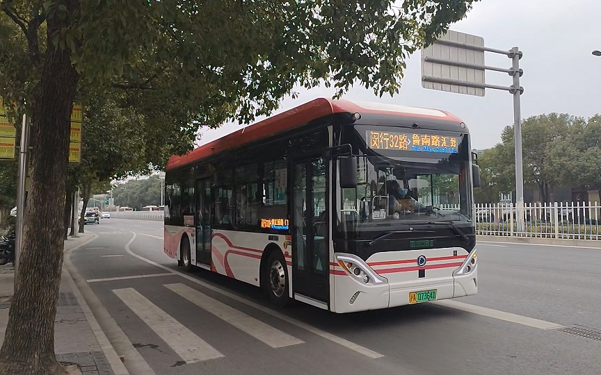 上海公交龙吴路放鹤路到了