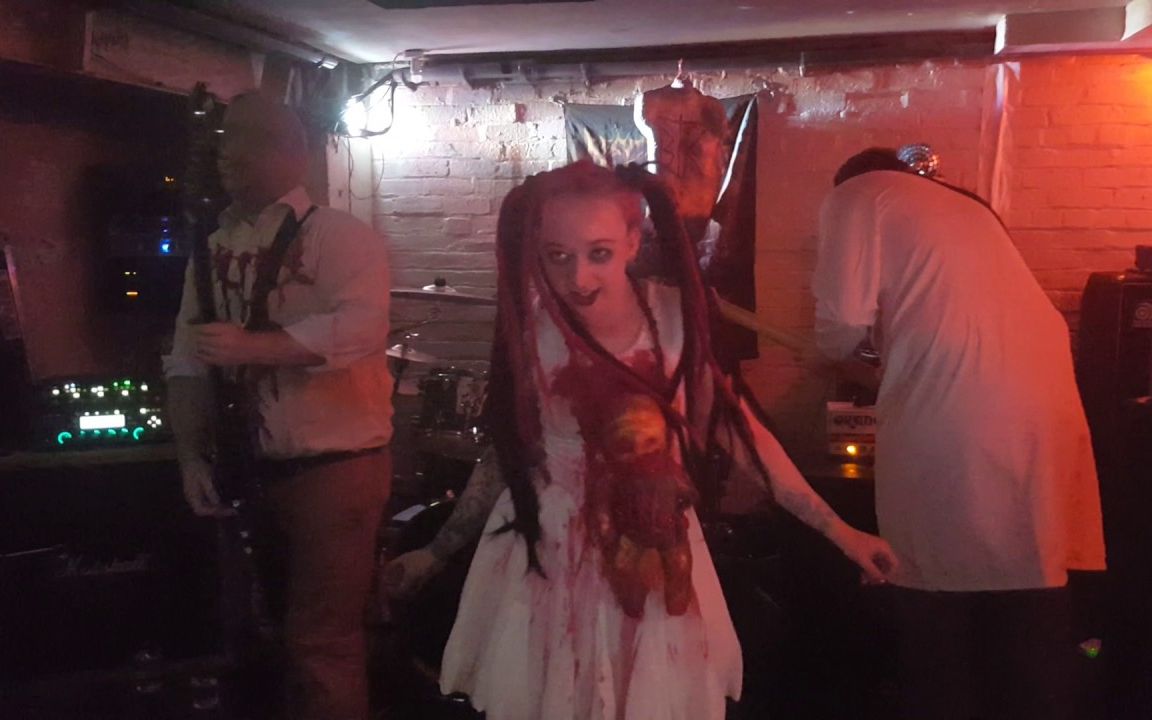 英国女主唱死亡金属/血碾basement torture killings -2018年@picolo