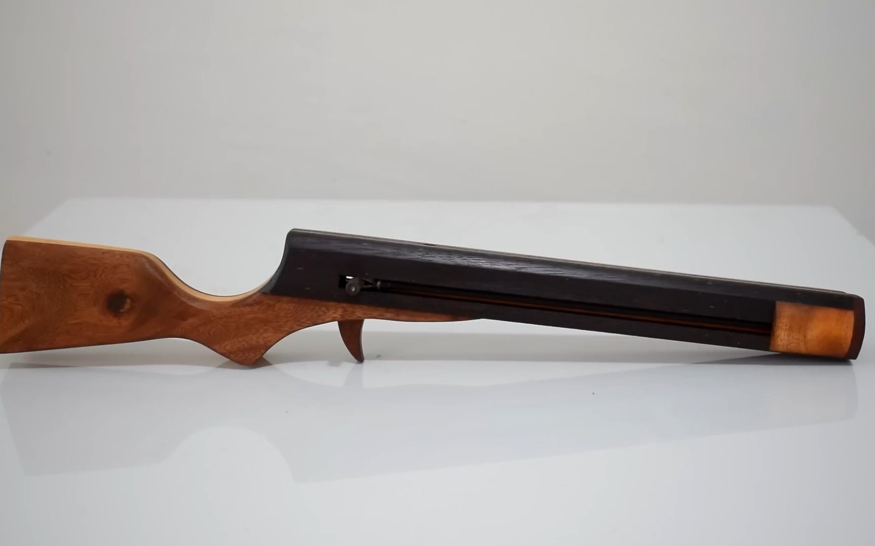 国外大神制作的硬核弹弓