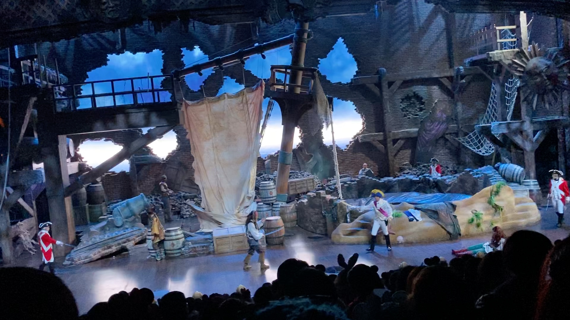 迪斯尼演出_加勒比海盗系列之风暴来临(下)