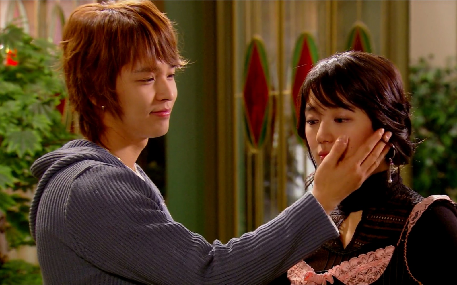 【宫/我的野蛮王妃】"只要能令你微笑 我会一直守在你身边的"