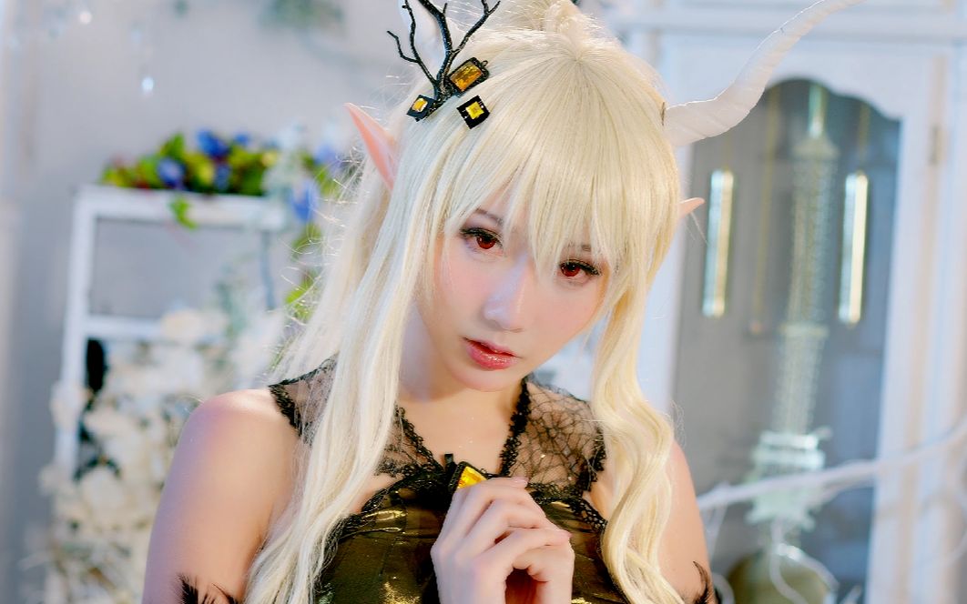 【如月灰】 [你,由我来守护.] 明日方舟-闪灵泳装cos