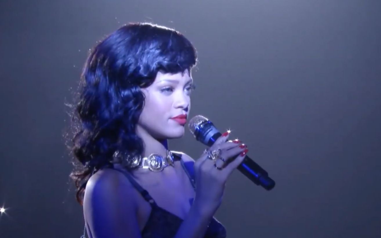 [图]【发飙怼乐队】Rihanna - Where Have You Been (Live 2012.11.19 The 777 Tour - London)