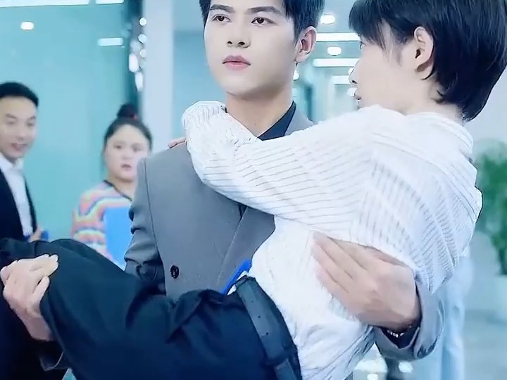 先婚后爱!少爷,夫人又逃走了!