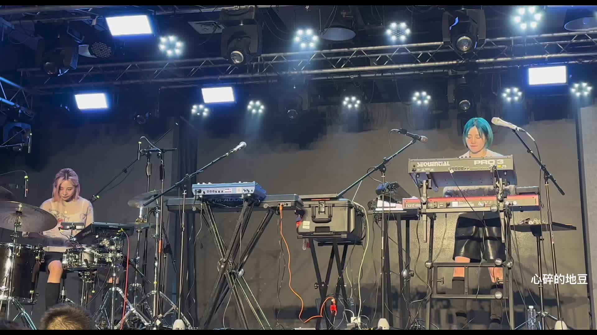 豆豆说她真正想做的纯音乐是作者不向听众有任何情感索取的 听者可以