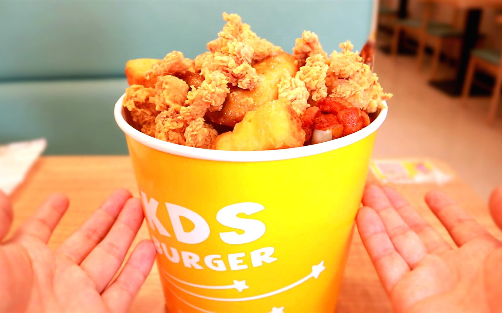 42块钱一份炸鸡桶,这么多鸡块,这也太实惠了