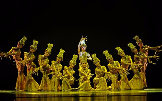 【古典舞】敦煌 61 群舞《千手观音》<北舞高清版>(编舞