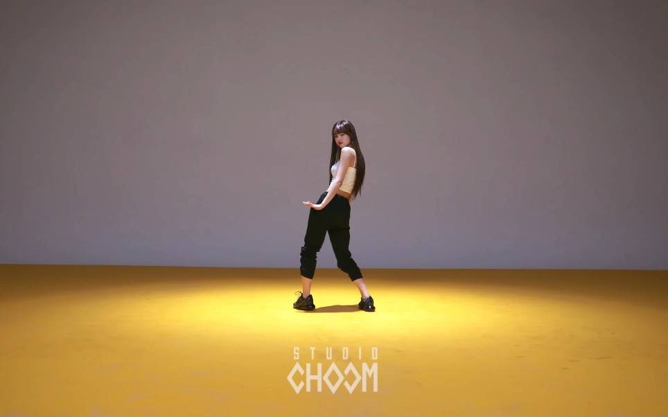 [图]OHMYGIRL yooa 小仙女 性感舞步