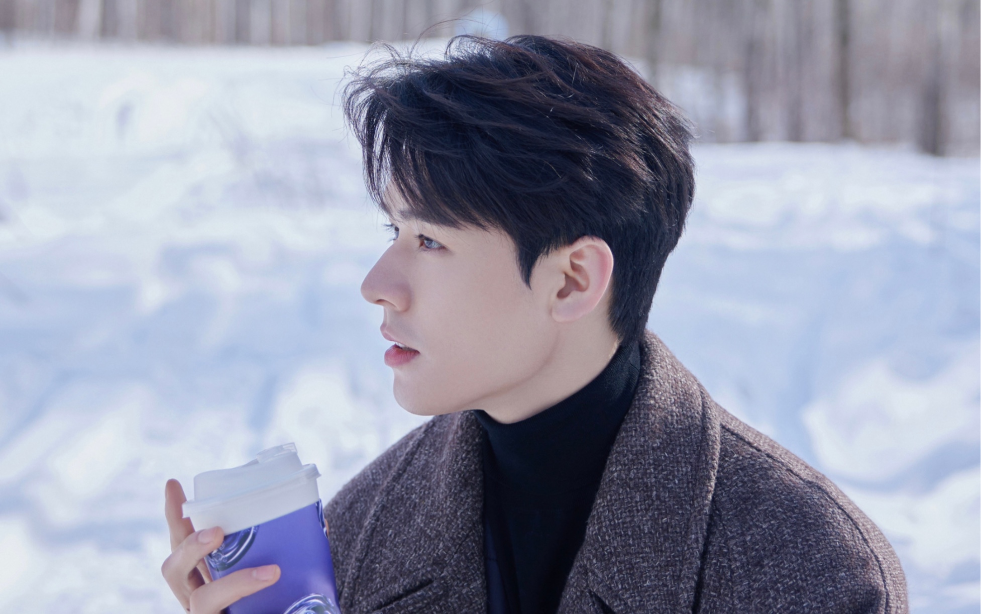 龚俊——欧莱雅直播活动美图