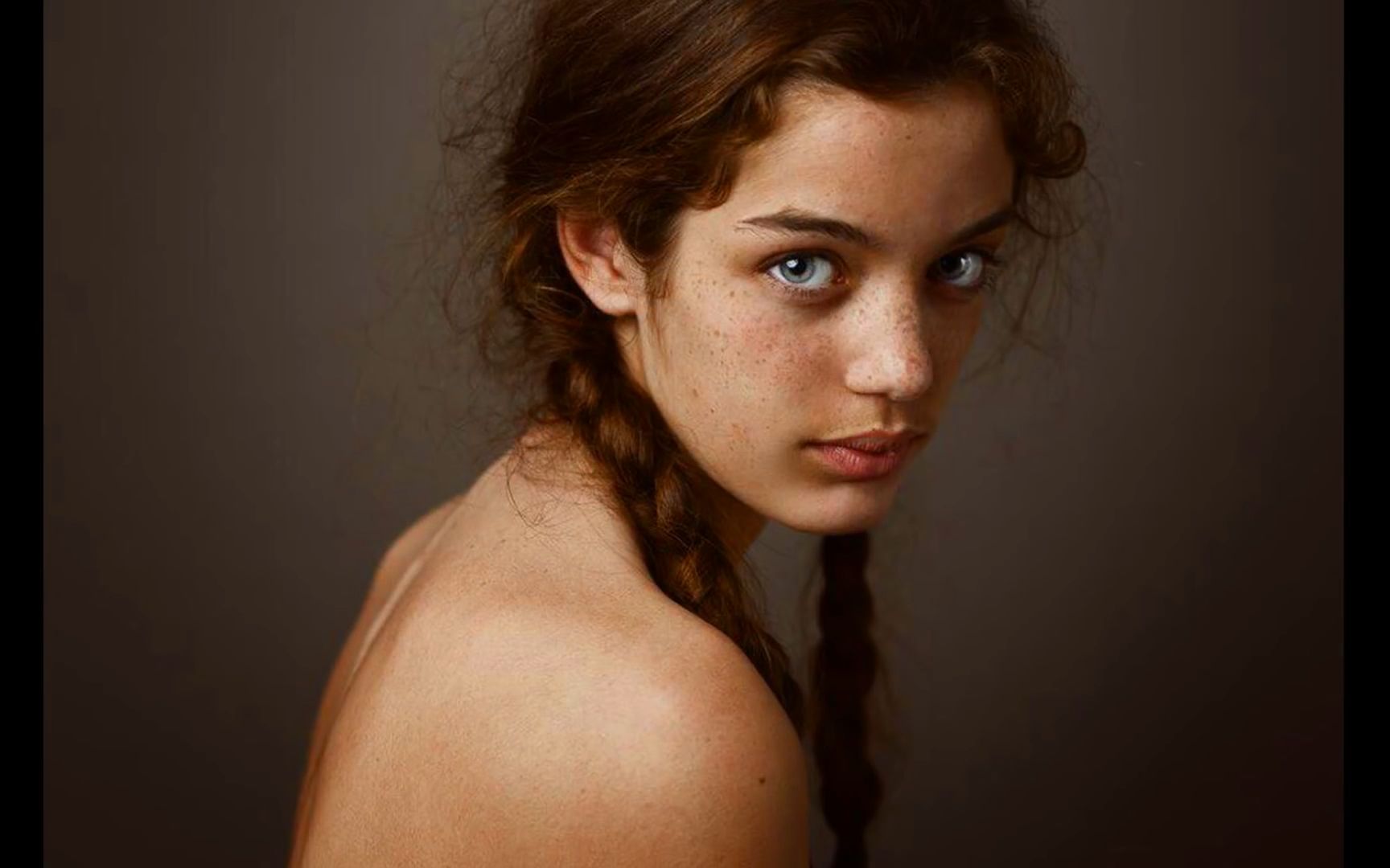 俄罗斯女孩poplavskaya的水彩肖像画