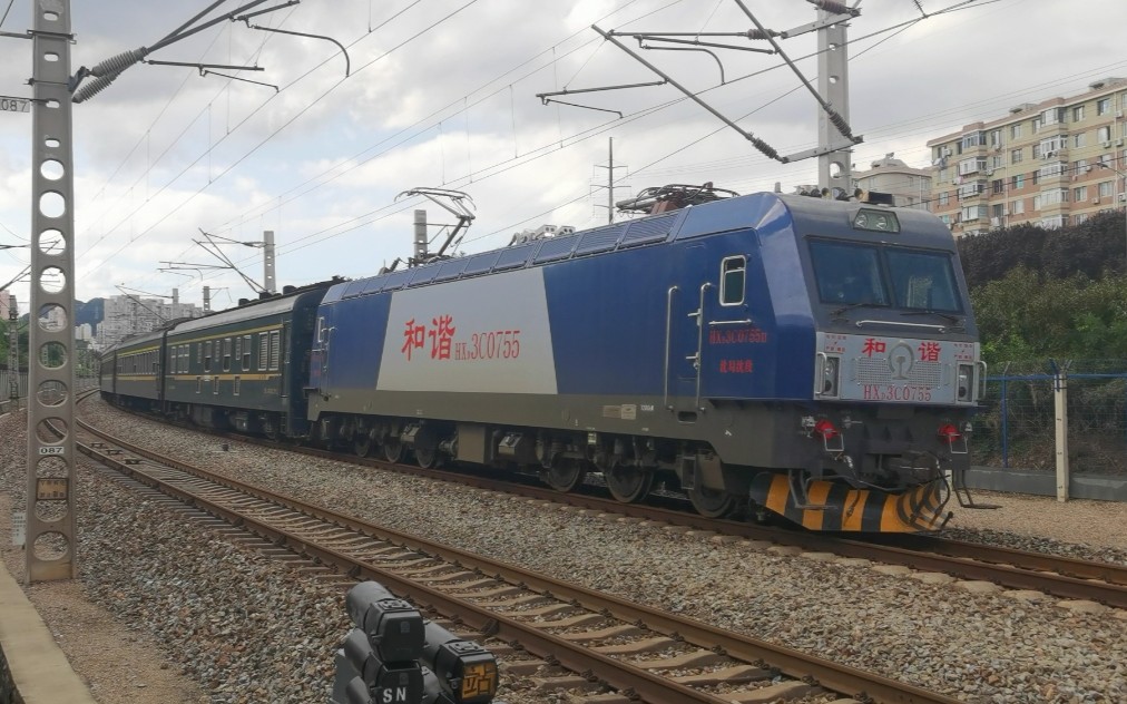 沈局沈段hxd3c 0755牵引k7512次沙河口站两道通过