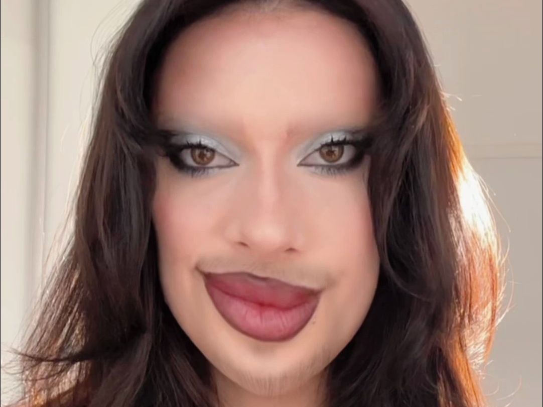 海玛国际传媒|海外博主大玩恶搞特效化妆!很难忍住不笑!