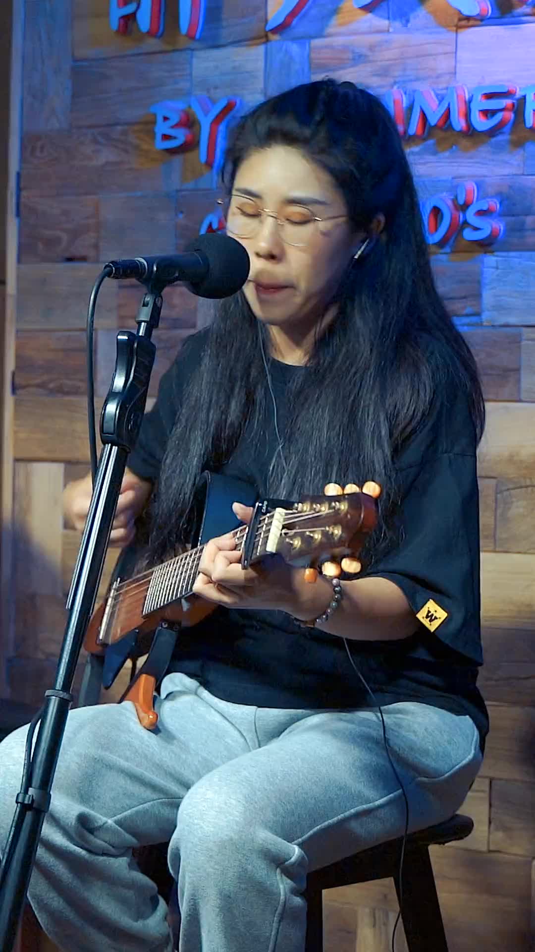 歌手小小苏「执着」愿你最终熬过万丈孤独拥有一片属于自己的星辰大海