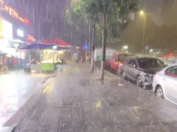 Скачать видео: 重庆暴雨