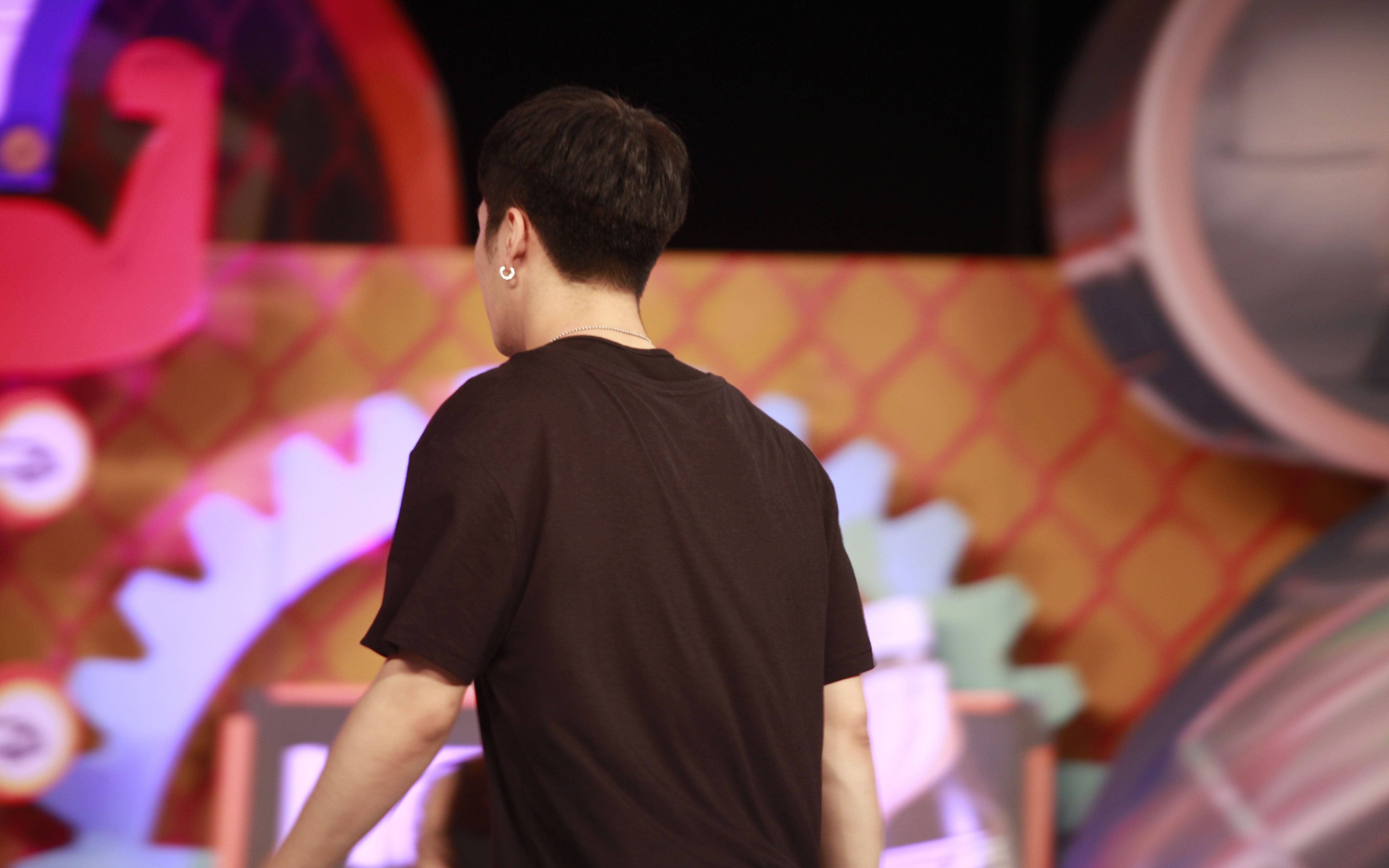 王嘉尔大学生来了自录之我也是飞来飞去的成员