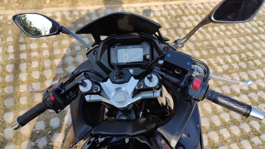 铃木gsx250r改装上联板上三星鉴赏