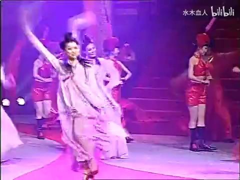 [图]第二届电视剧风云盛典，2005年电视剧佳作云集，京华烟云力压群雄拿下当晚最大奖年度收视冠军！赵薇获得最受欢迎女演员