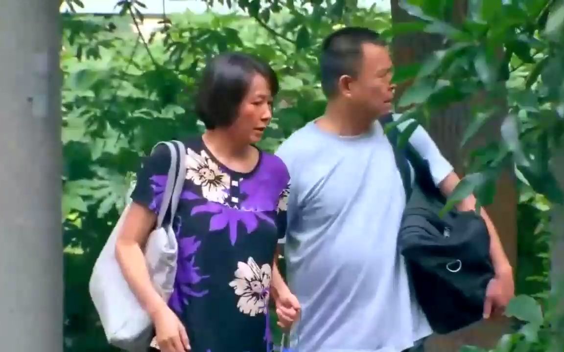 [图]同在屋檐下：岳母赶走乡下亲家，以为没事了，女婿才是真的狠