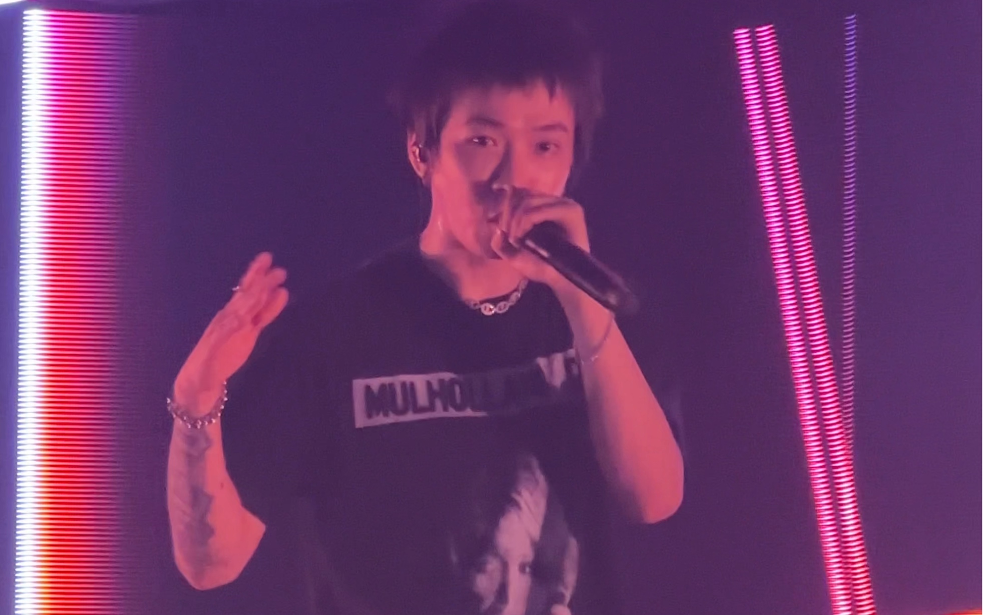 tizzyt 来之不易的巡演《橘子》livehouse