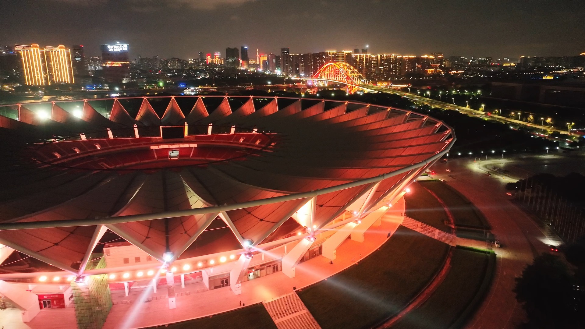 佛山世纪莲体育中心夜景航拍