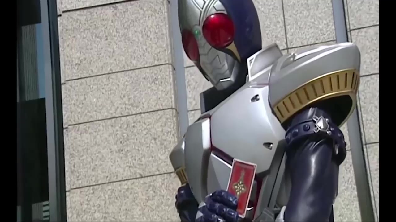 假面骑士剑初次融合13只不死兽变身新形态_哔哩哔哩 (゜-゜)つロ 干杯