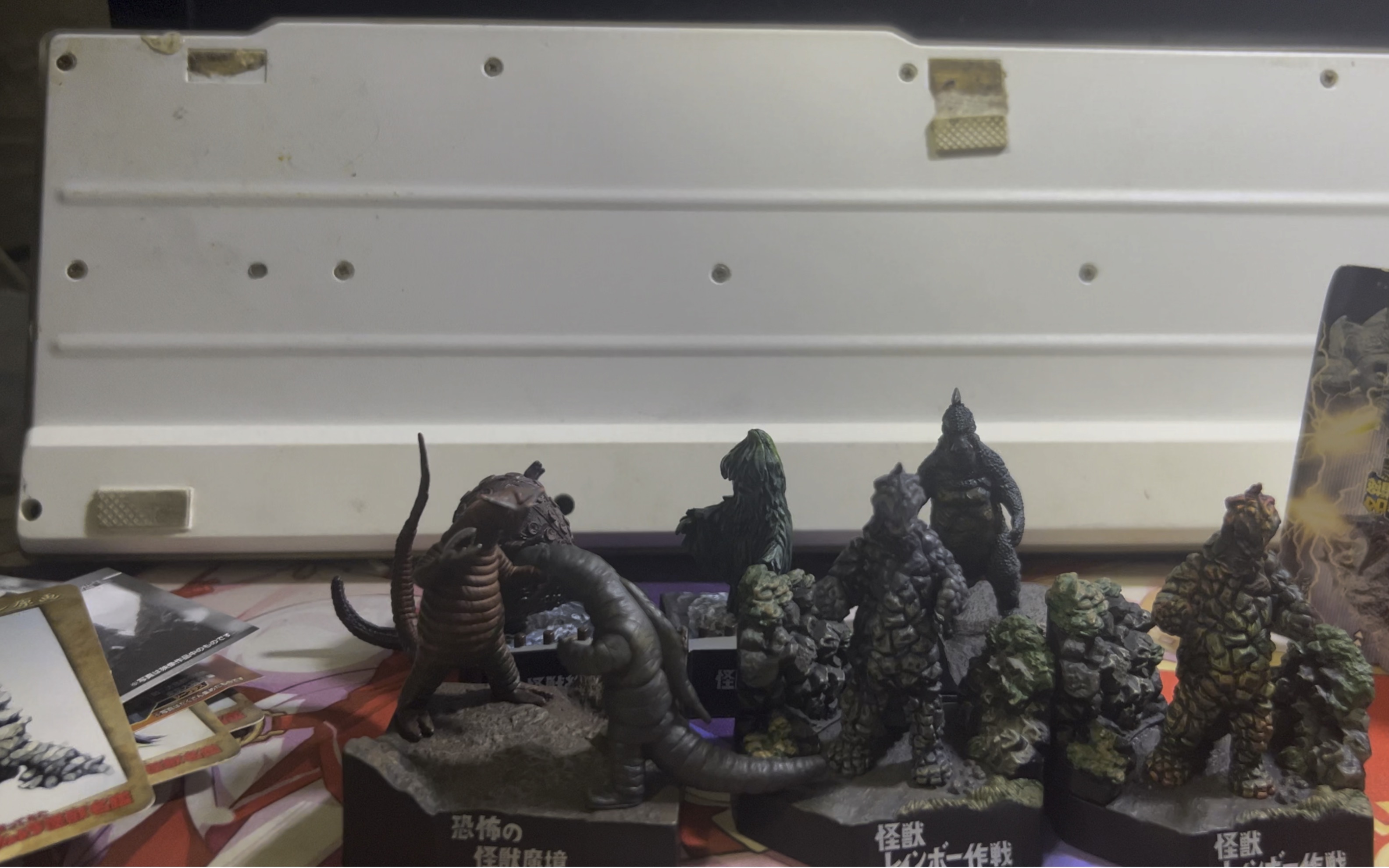 归曼模玩-第一套杰克奥特曼名鉴,上半部分