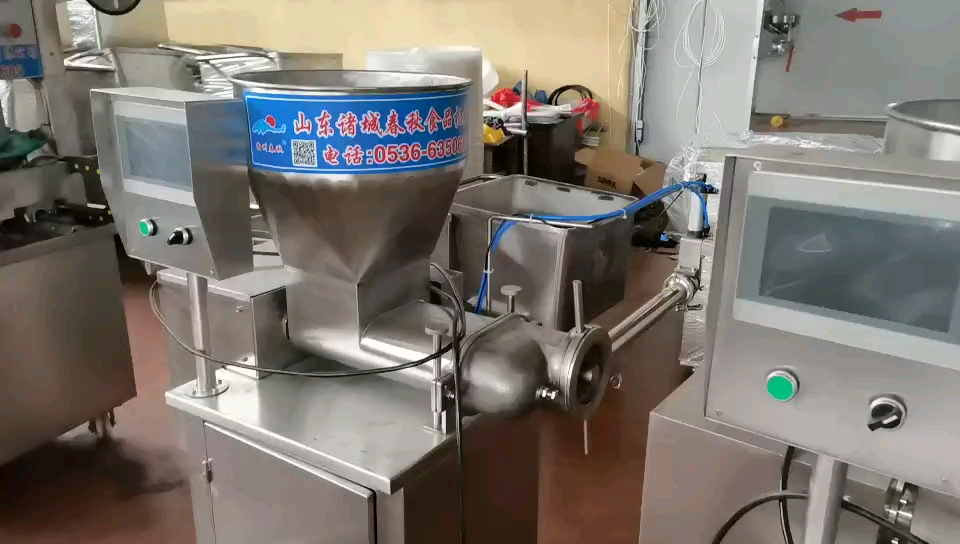 馄饨饺子注馅机,春卷注馅机,定量下馅分馅,供馅均匀,伺服编码编码打在