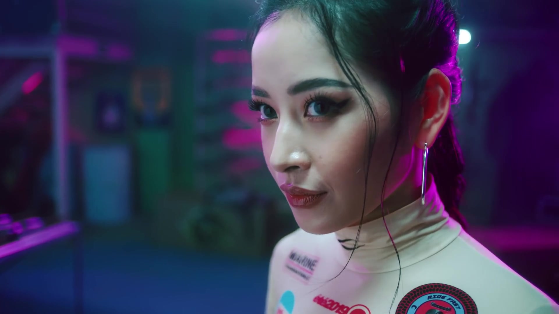 【越南mv 男人都是猪崽子女主】chi pu - em n07i anh r64i