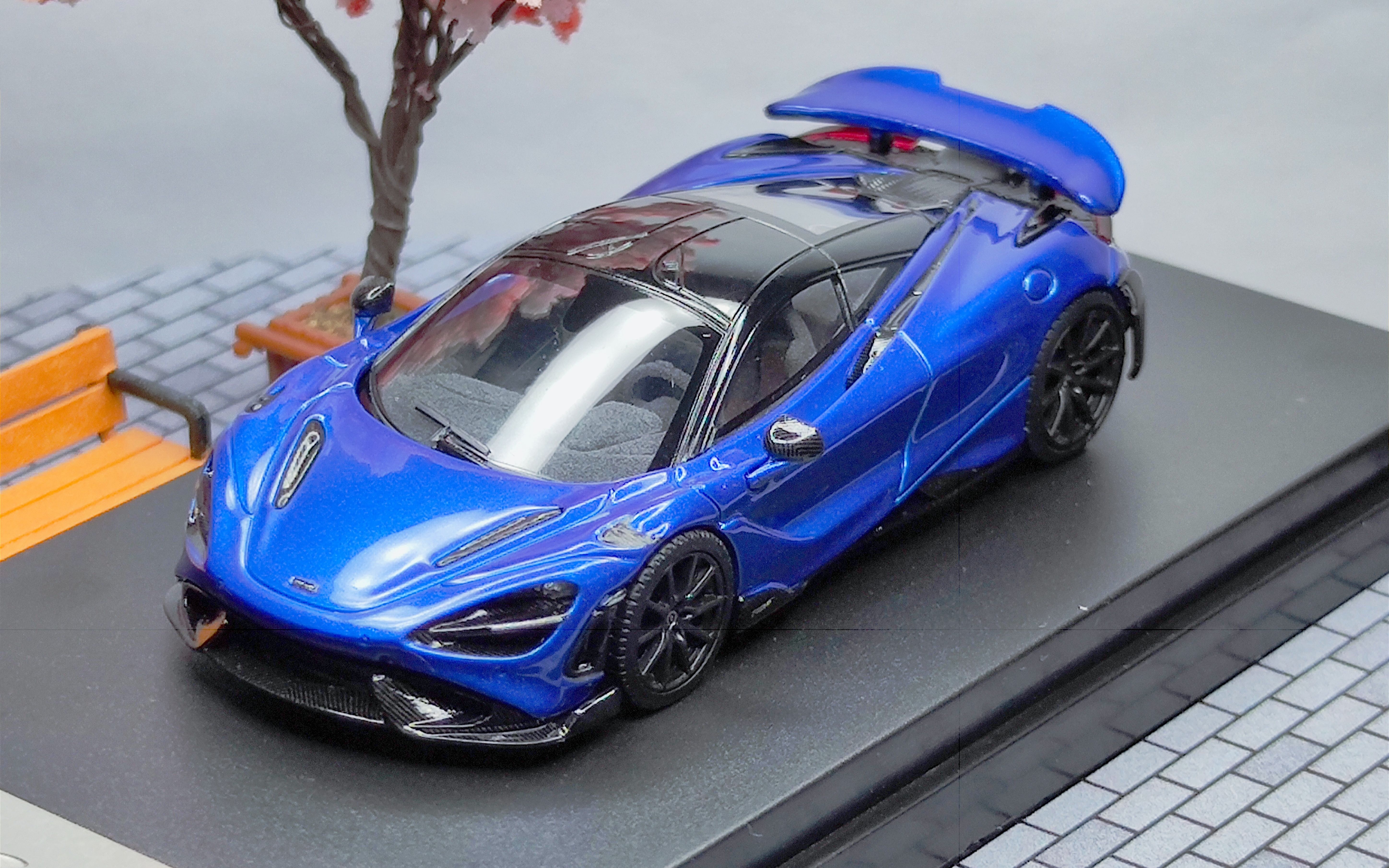 lcd 1:64 迈凯伦765lt(金属蓝)模型