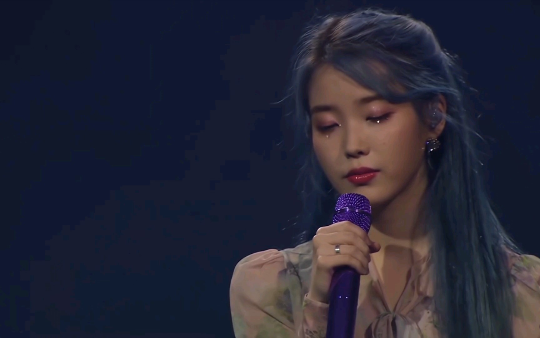 iu女神的神级现场lovepoem