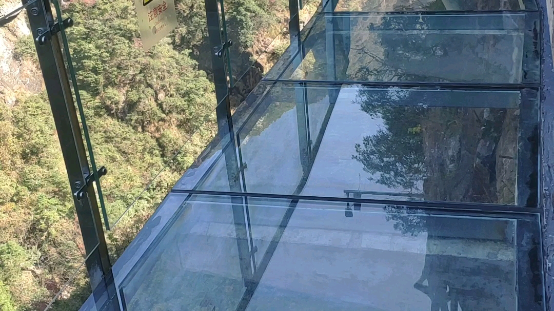 黄山玻璃栈道_哔哩哔哩_bilibili