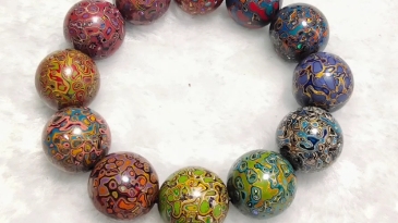 20大漆珠多宝手串