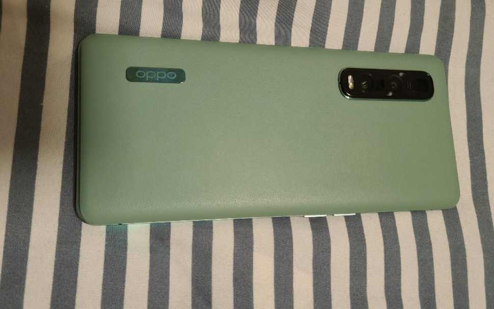 原价6999现在3900捡的findx2pro竹青开箱