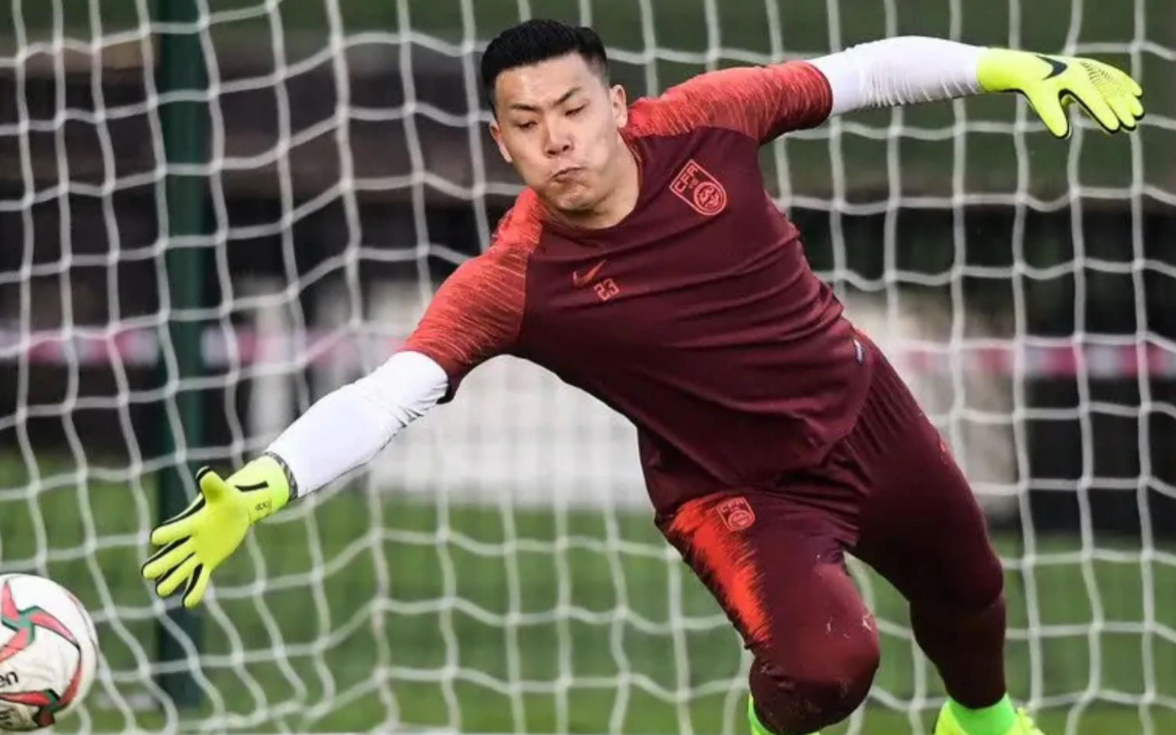 《荒野门将—王大雷》