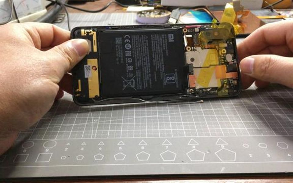 一台小米mix3换屏幕不显示