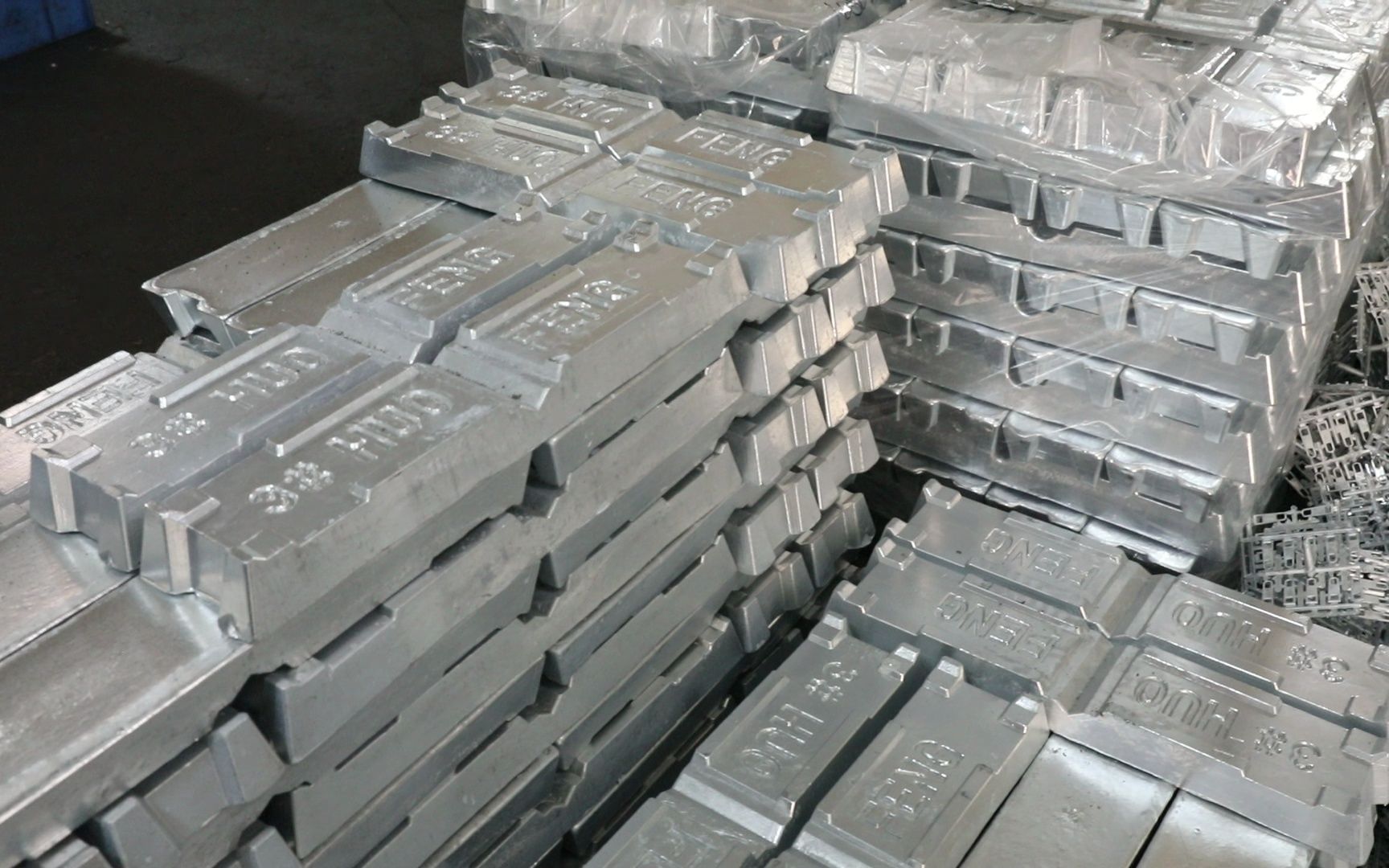 探寻品质之道,泰格奴背包锌合金拉链揭秘!