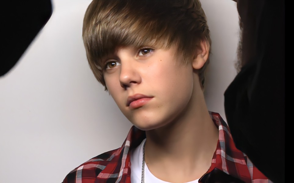 【Justin Bieber】 比伯2010年拍摄杂志超萌暴击!哔哩哔哩bilibili