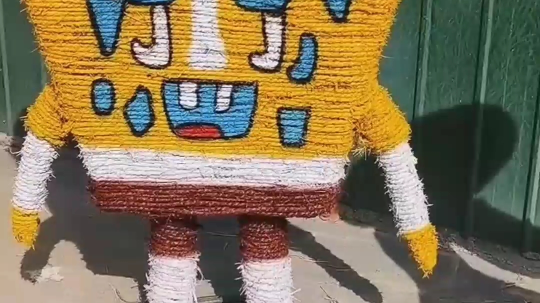 废旧秸秆再利用制作的海绵宝宝#废物利用手工制作 #稻草工艺品#稻草