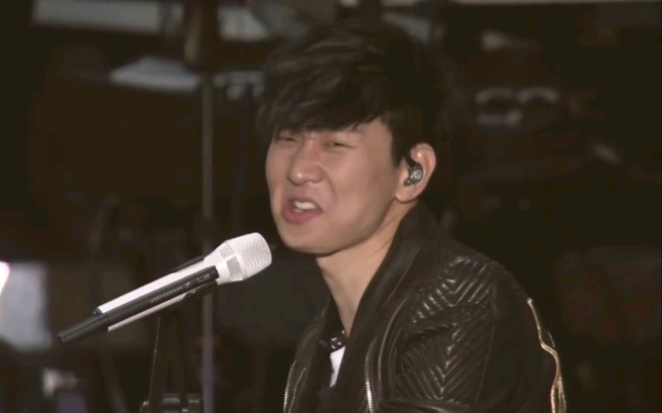 "我就是要听西界!"(撇嘴)"不要啦～" (撒娇然后萌混过关) 成都听到了!