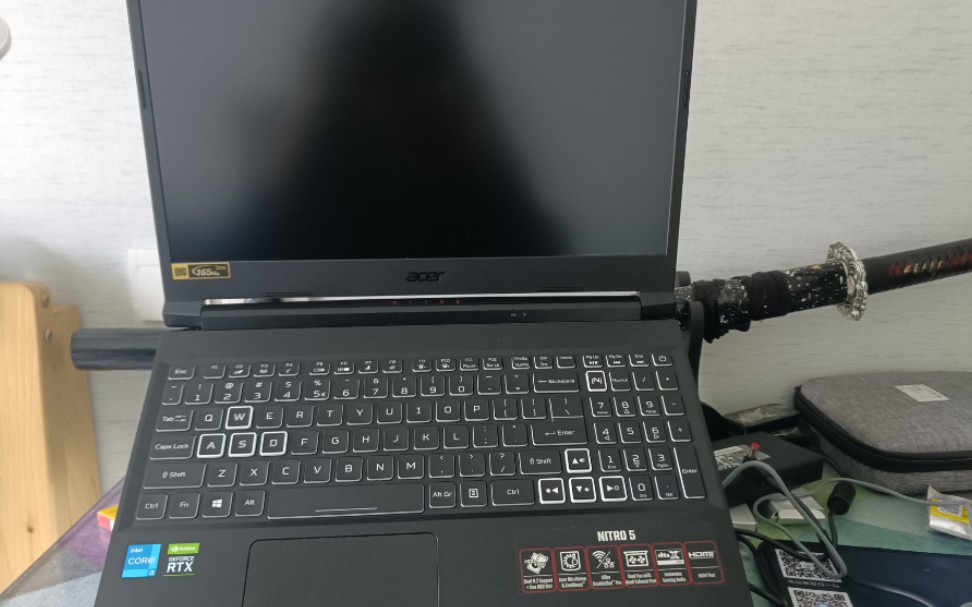 关于笔记本暗夜骑士擎的开箱