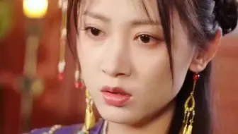 她死后他追悔莫及，直到看见和她一模一样的人