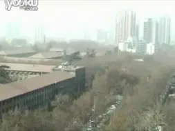 Video herunterladen: 2010年1月28日中国西安巨型大金字塔UFO