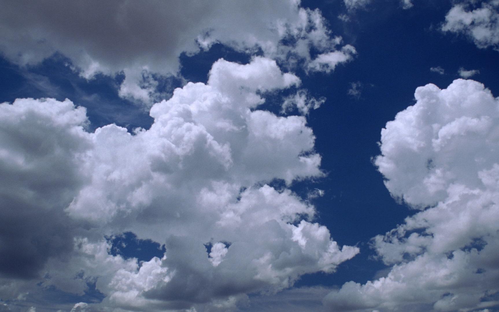 蓝天白云实拍视频