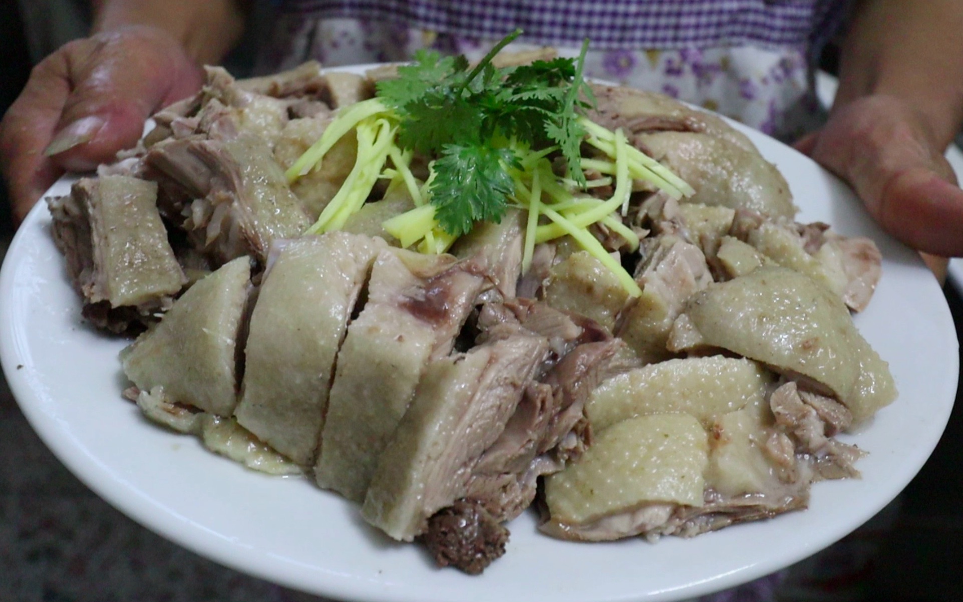 白切鹅如何做更好吃,加这个好吃小调料,不但入味还不腻