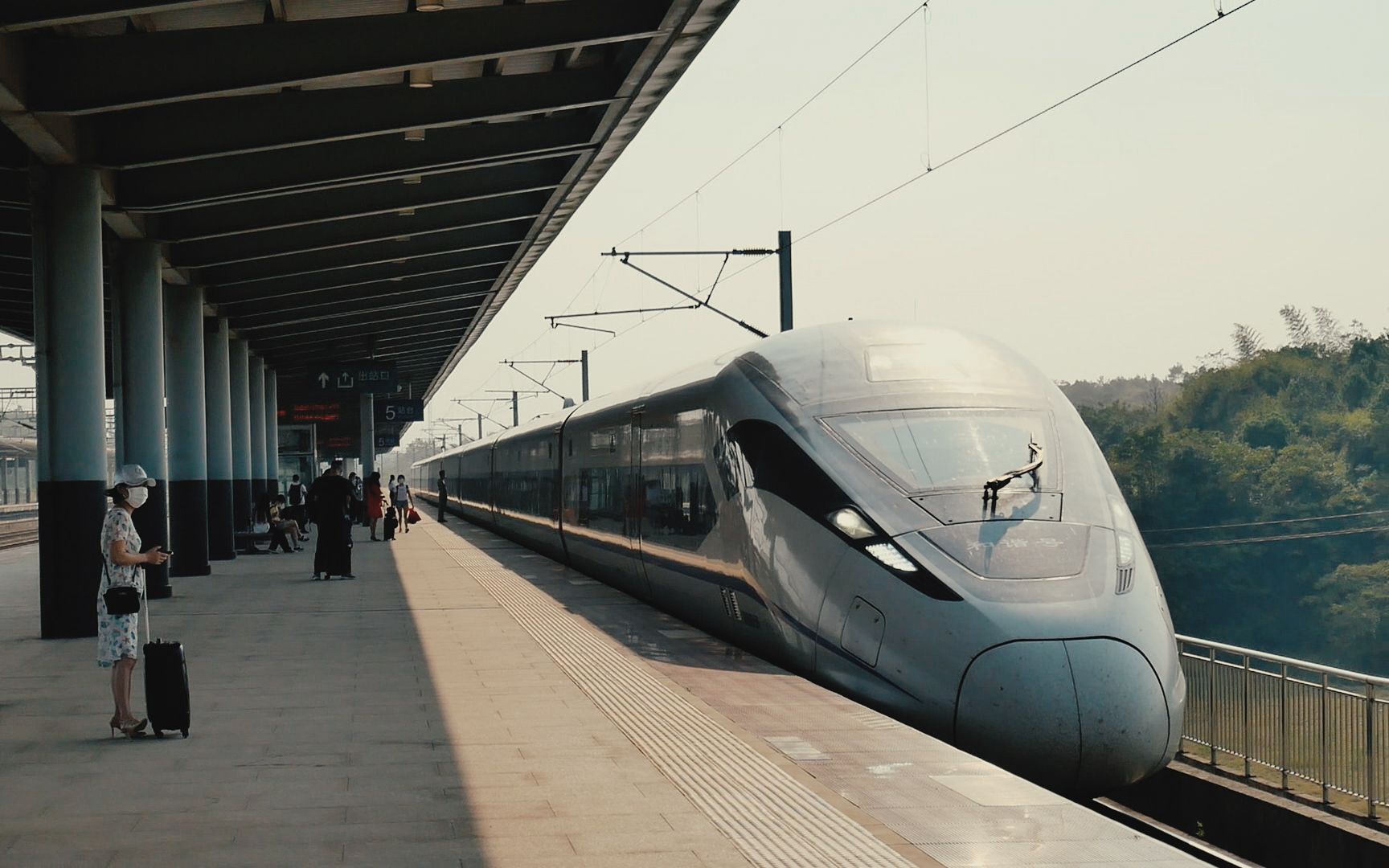 [火车][和谐号]沪昆高速线 crh380d [g2186]成都-杭州 湘潭北进站