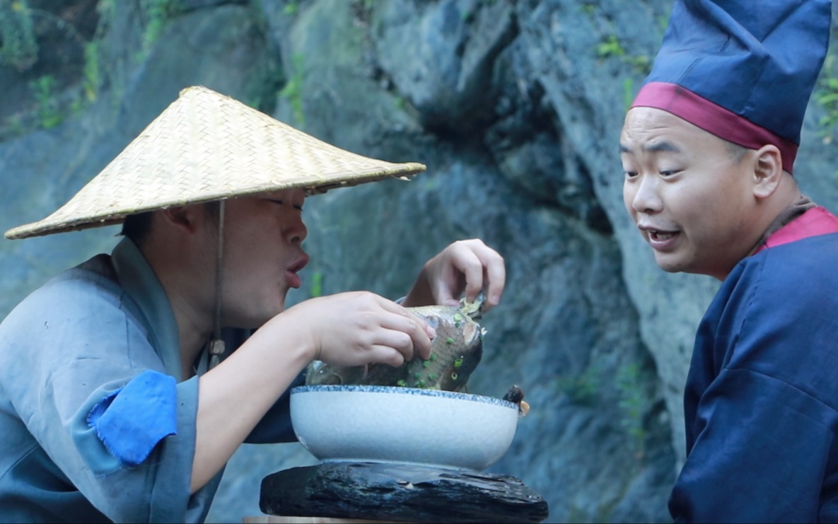 【山药视频】山药和二牛约山巅,未料肚子饿,借只乌鸡做鸡汤,只因鸡你