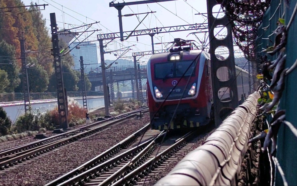 【中国铁路】hxd1d-0285牵引z176次列车杭州站出站,轮轨声福利