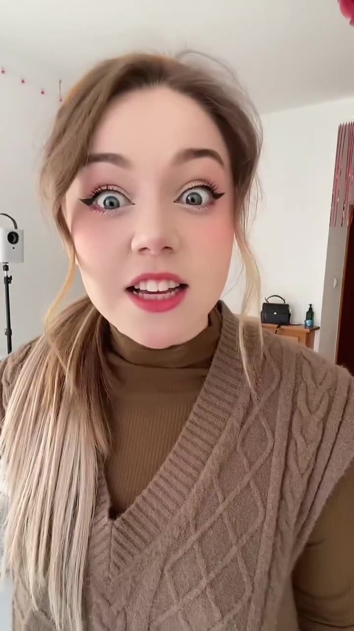 欧美美女东北洋媳妇我媳妇这是要把谁吃了咋的